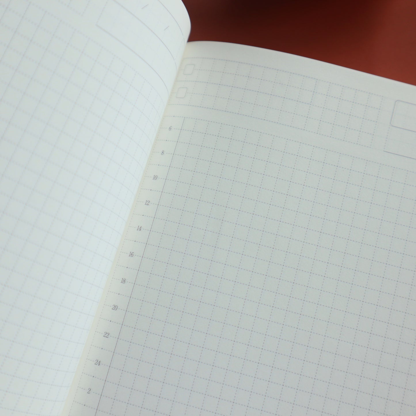CRENA A6/A5 DayFree Diary [UNDATED] - White/Brown/Black