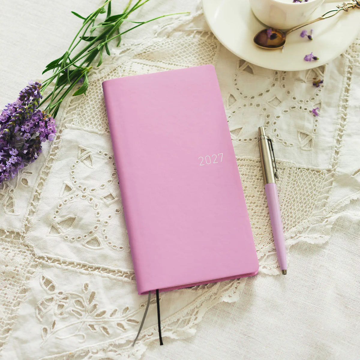 Hobonichi Weeks 2027 - January Start- English/Japanese [FREE PEN INCLUDED]